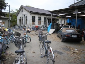 京大美術部061125　002